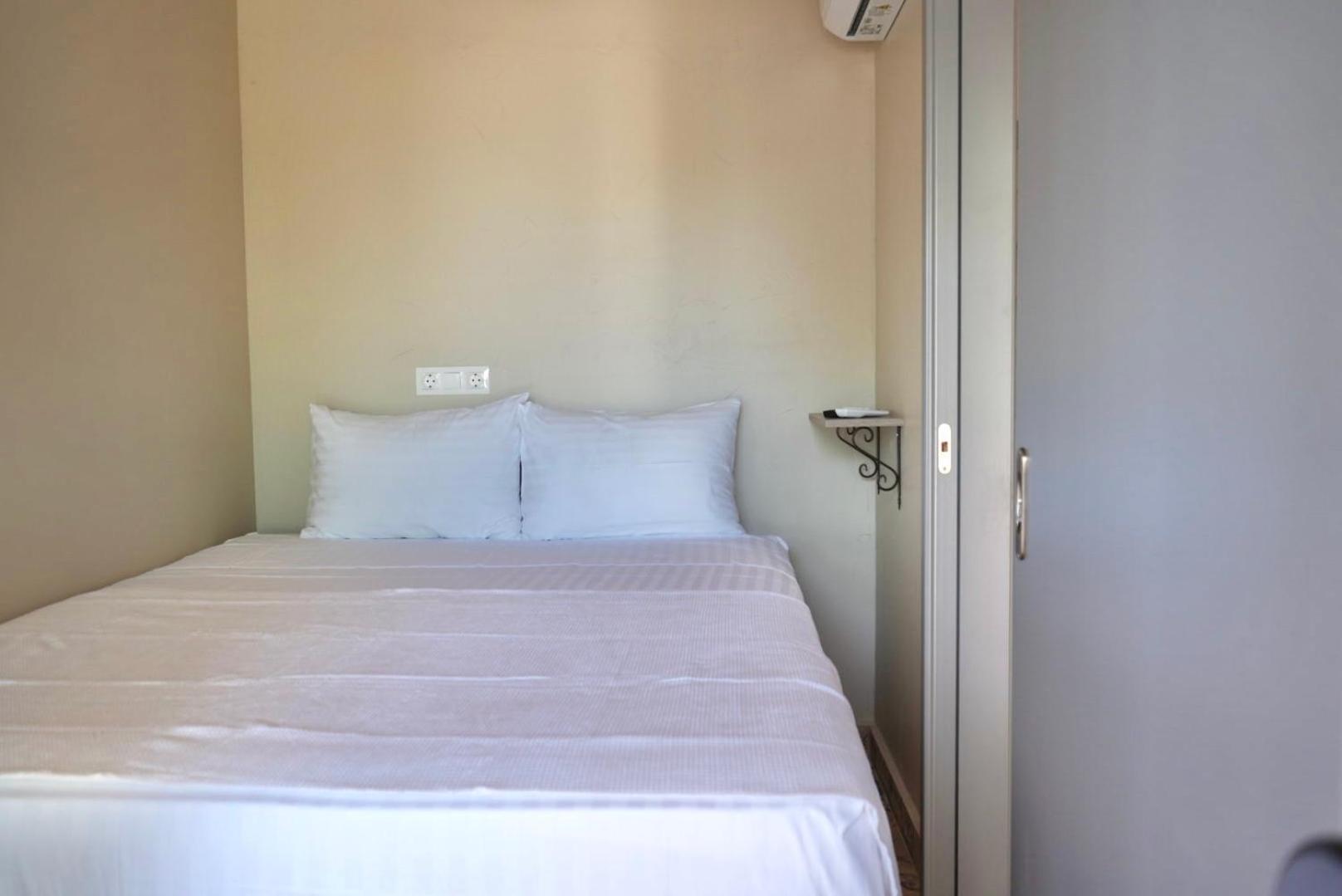 George Suites Stegna Archangelos  Extérieur photo